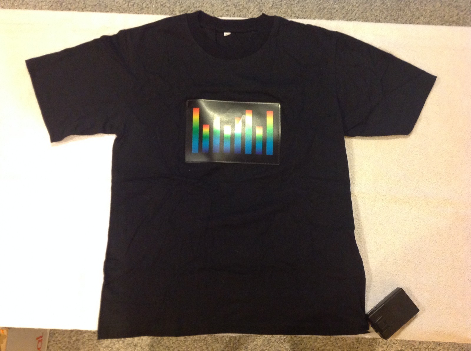 Sound Activated Light Up & Down Flashing Equalizer El Men’s T-shirt – Small