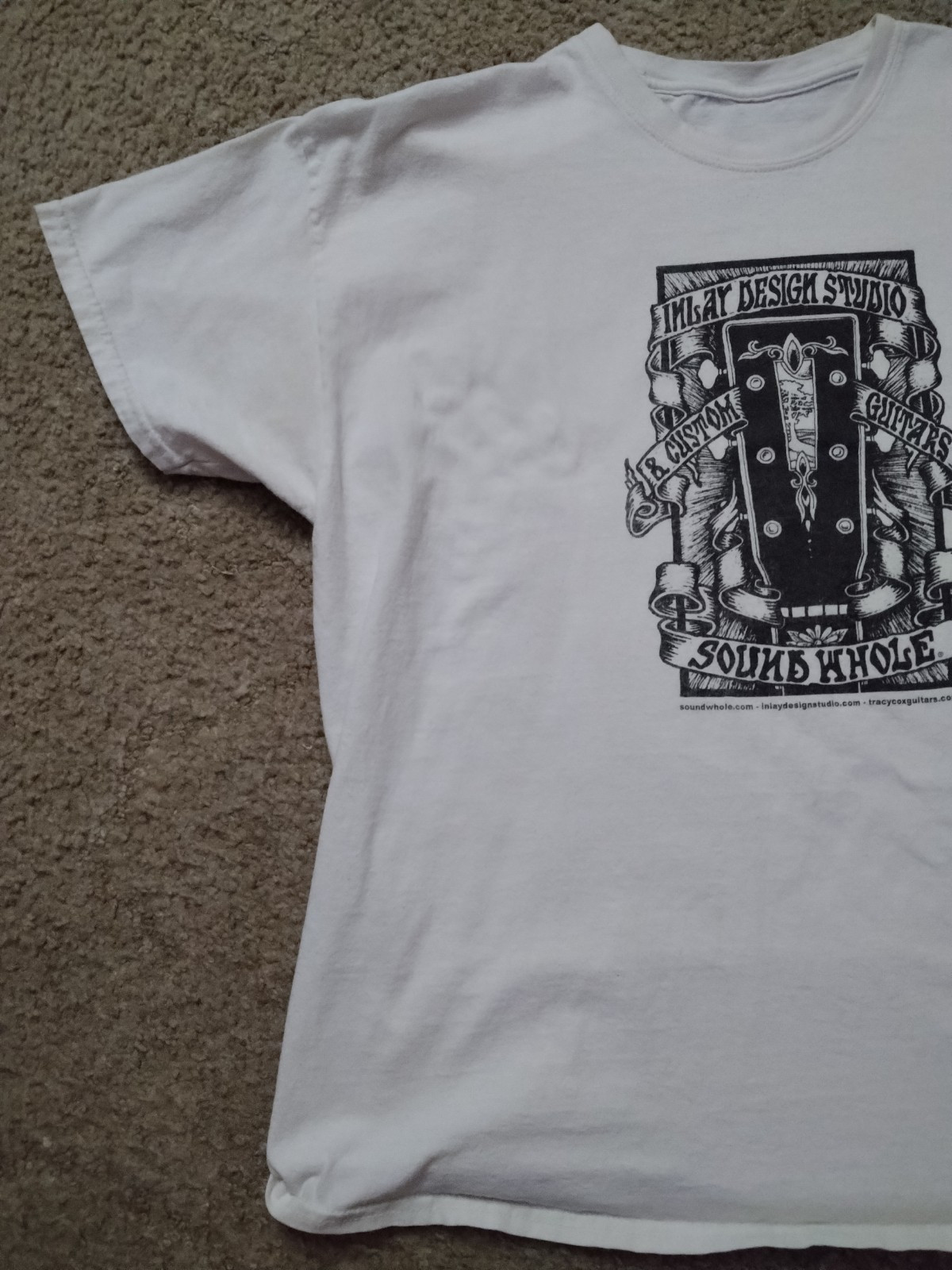 Sound Whole Inlay Design Studio & Custom Guitars Short Sleeve T- Shirt Size L