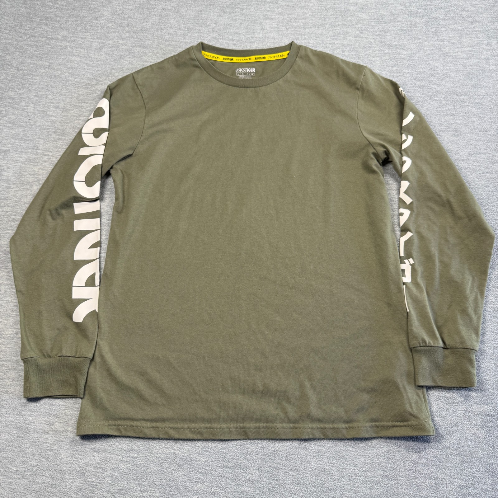 Asics Tiger T-Shirt Men Large Olive Green Katakana Sleeve Graphic Long Sleeve Te