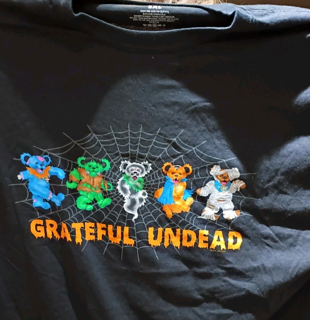 Liquid Blue Grateful Dead UNDEAD BEARS Halloween T Shirt XL Pre Shrunk B4GOFREE