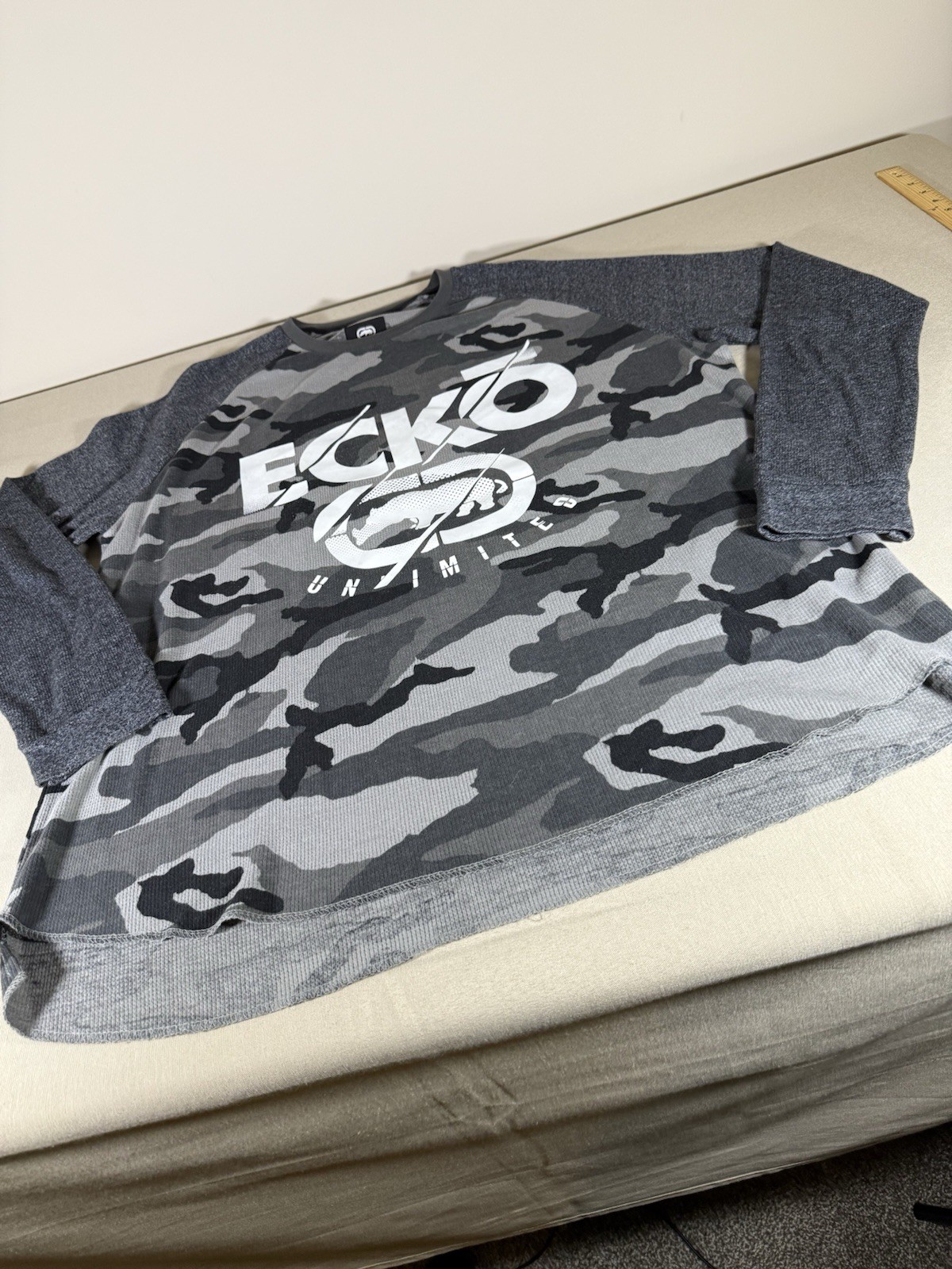 Ecko Untld Shirt Adult XXL Gray Camo Rhino Vinyl Pull Over Long Sleeve Mens