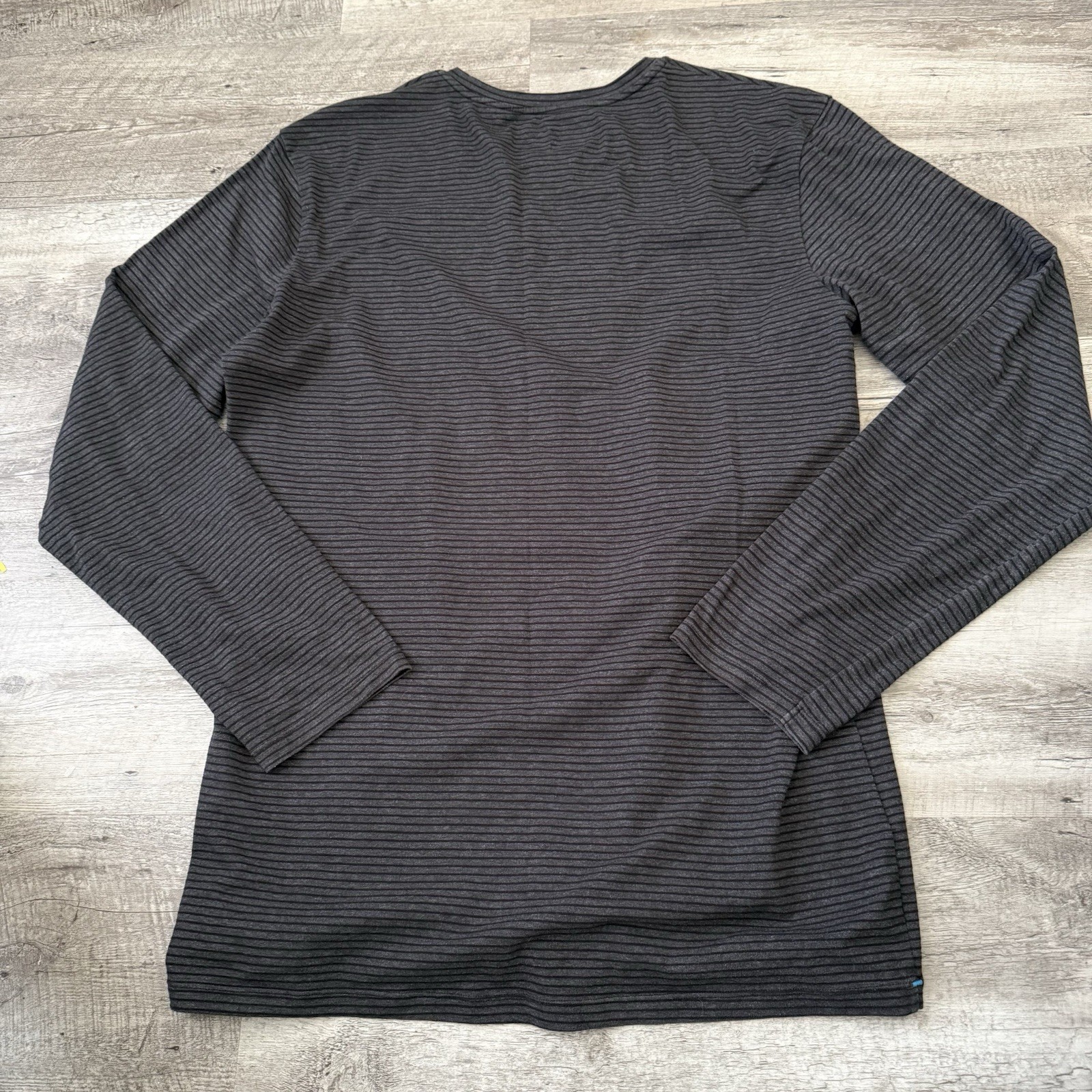 Columbia T-Shirt Mens XL Stretch Gray Striped Long Sleeve Crew Neck Tee Top