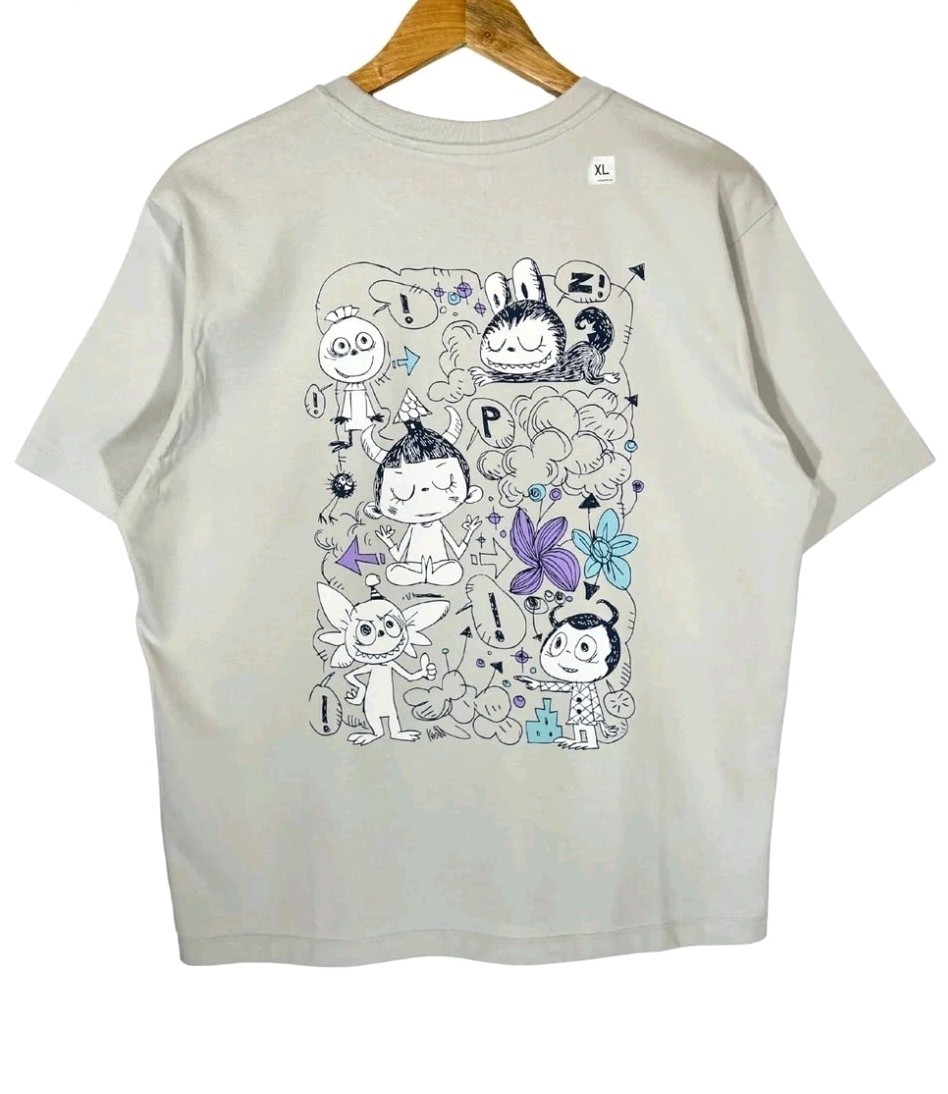New W Tag Uniqlo 2025 Labubu x UT ‘We are the Monsters ’ T-shirt (XL)