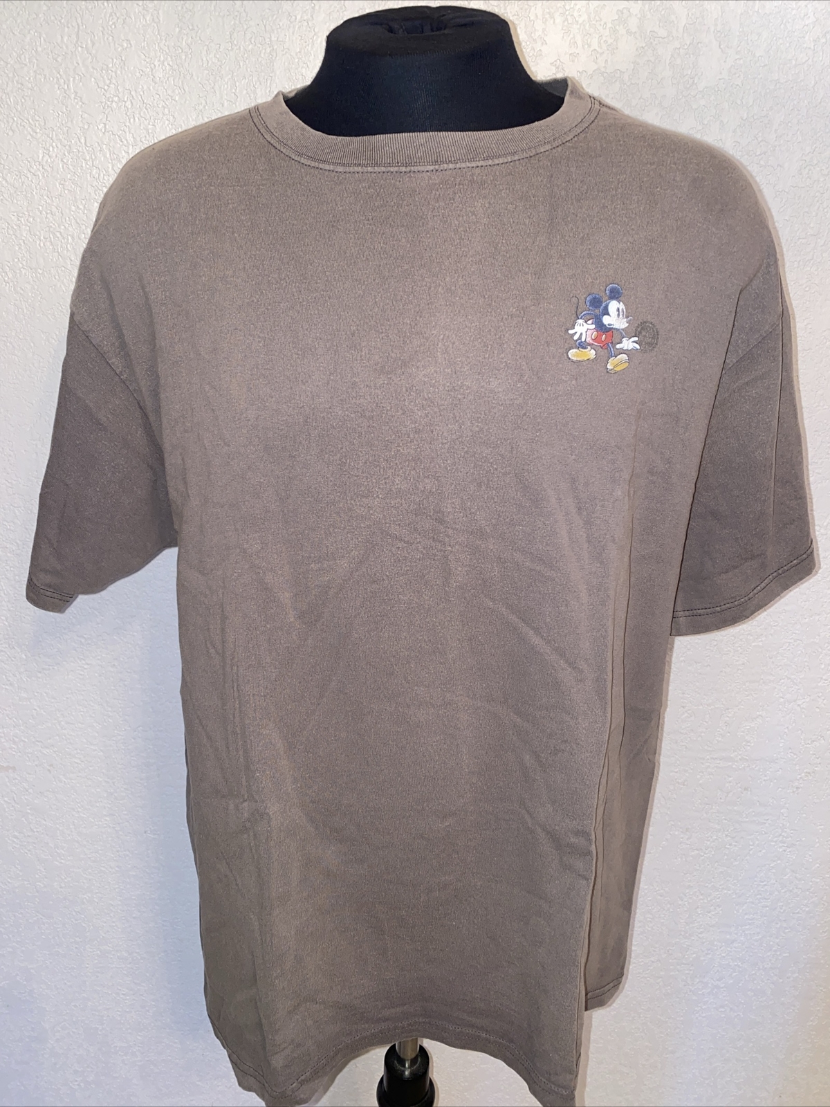 VINTAGE Disney Store Mickey Mouse Cartoon T-Shirt XL Gray Classic Movie TV