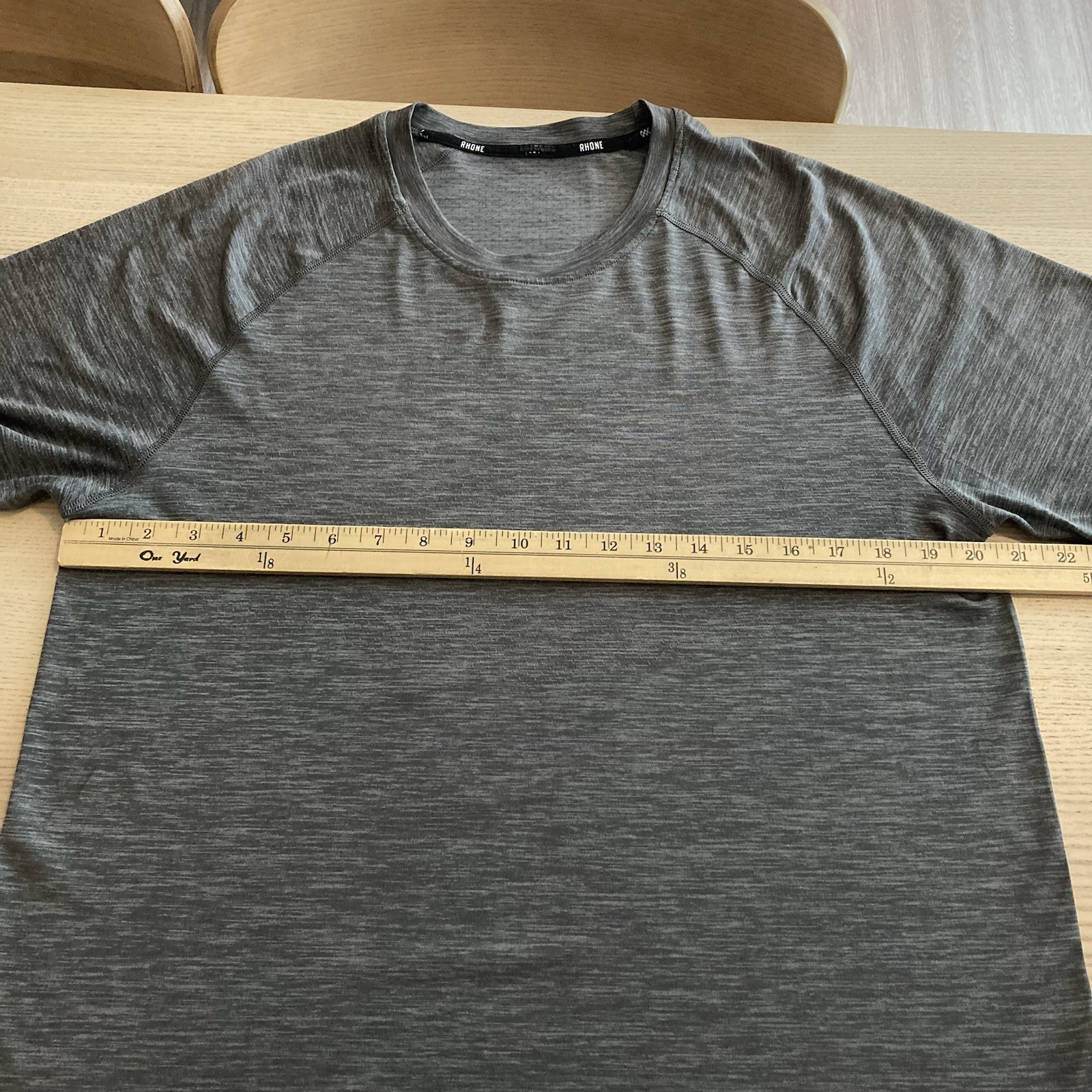 Rhone Reign Tech T-Shirt Mens M Gray Short Sleeve Workout Athletic Performance