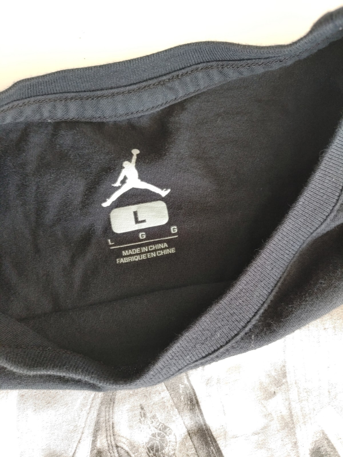 Sz Large Jordan Bred Nike Daily Essentials Sneaker head Men’s Black T-Shirt