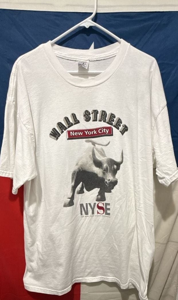 Vintage Wall Street NYSE Charging Bull Graphic T-Shirt