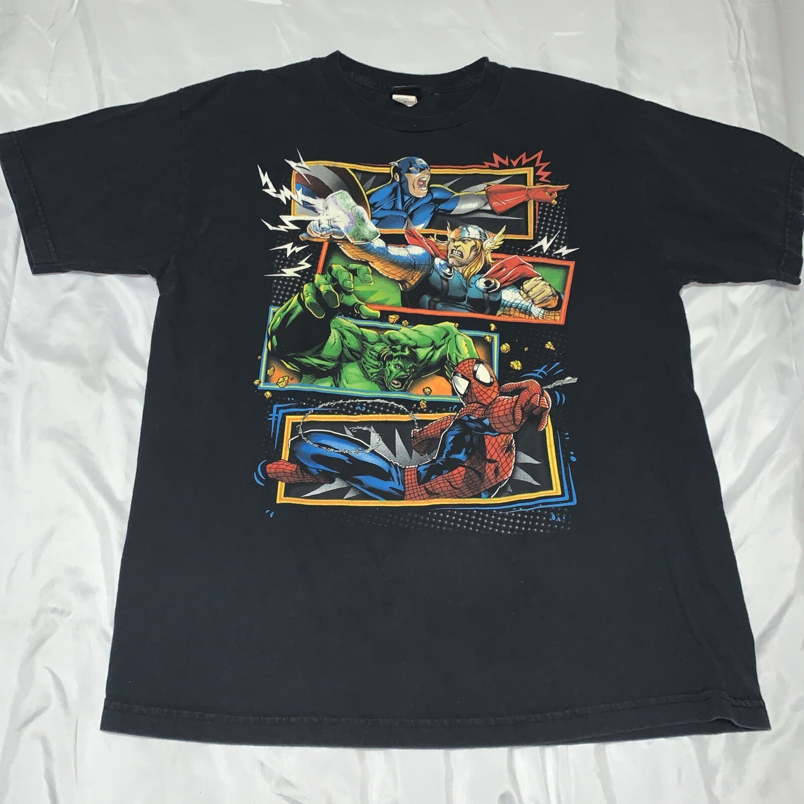 Vintage 20s Mad Engine Marvel Thor Hulk Spider-Man Captain A T-shirt Size Large