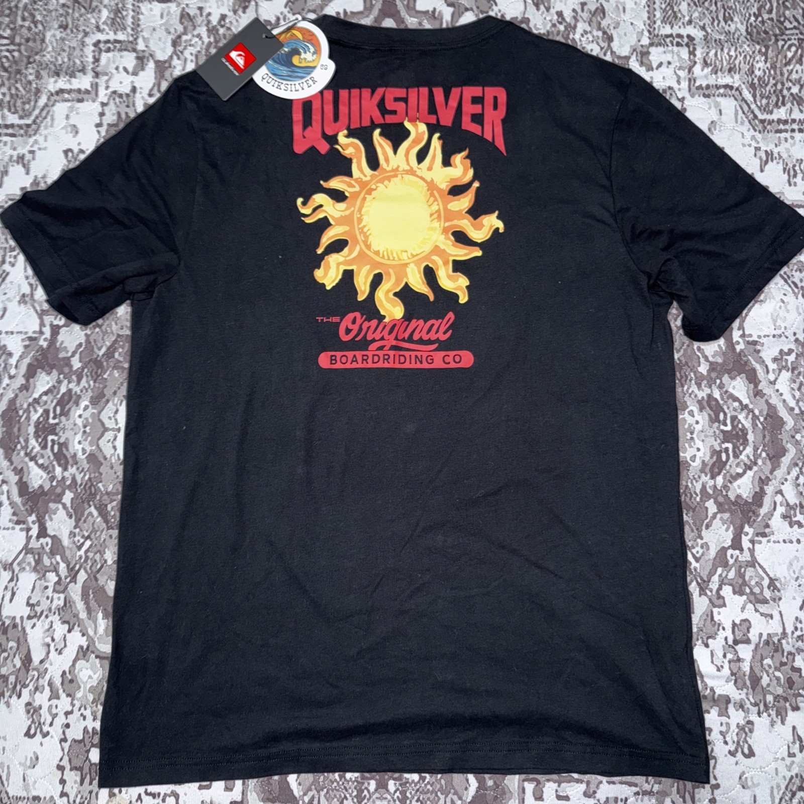 NWT Quiksilver Black Graphic SS Sun Tee QSM15GT121 Men’s Size XL. D4