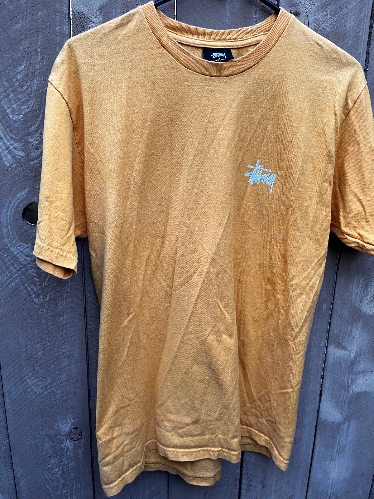 Stussy Logo Graphics Yellow Gold Cotton Tshirt – Men’s Sz M