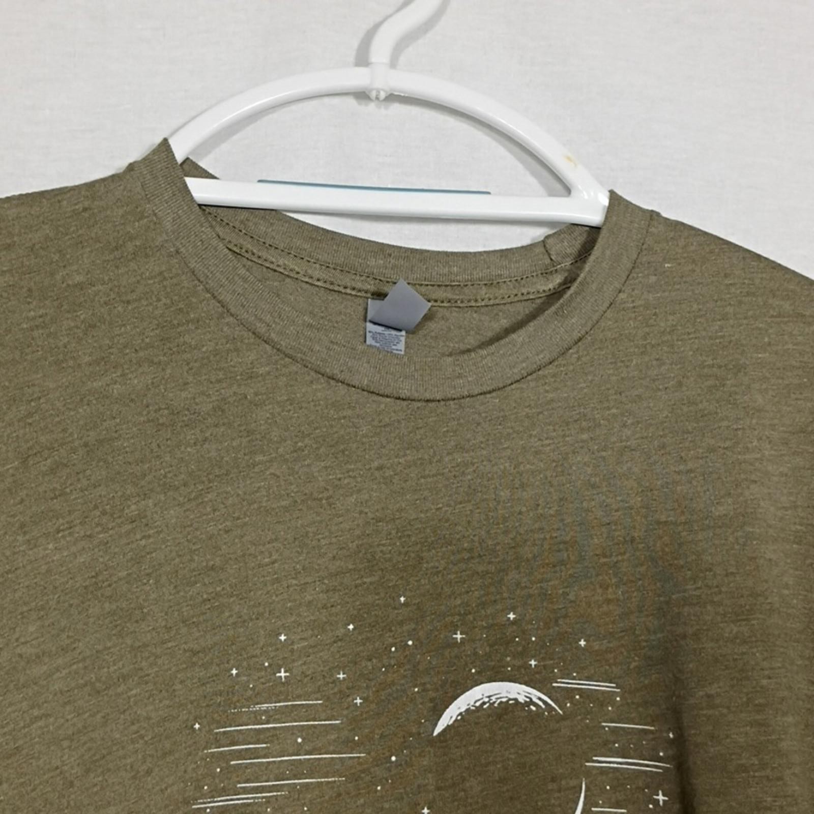 NWT Vapor Apparel Military Green Desert Night Tri Blend Crew T-shirt Men Sz Sm