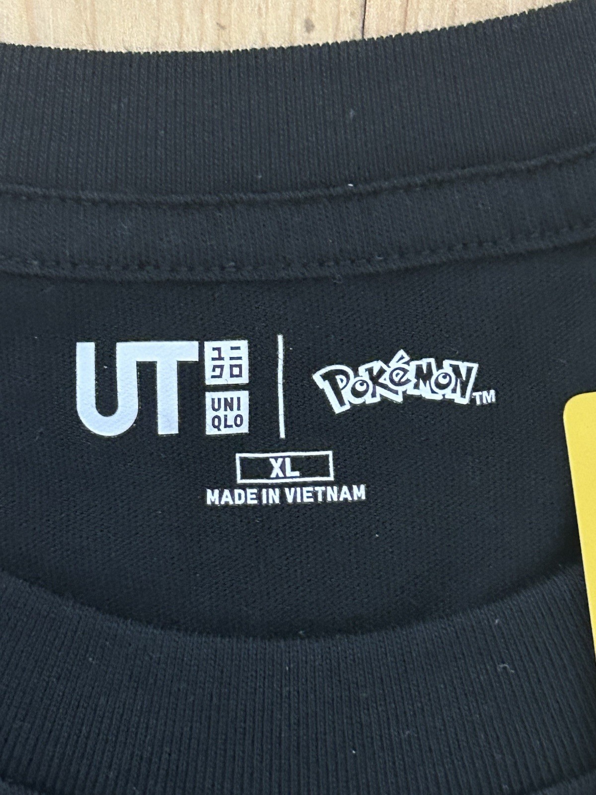 NWT Uniqlo Pokemon Masters Archive Pikachu T-Shirt XL Black + Gift