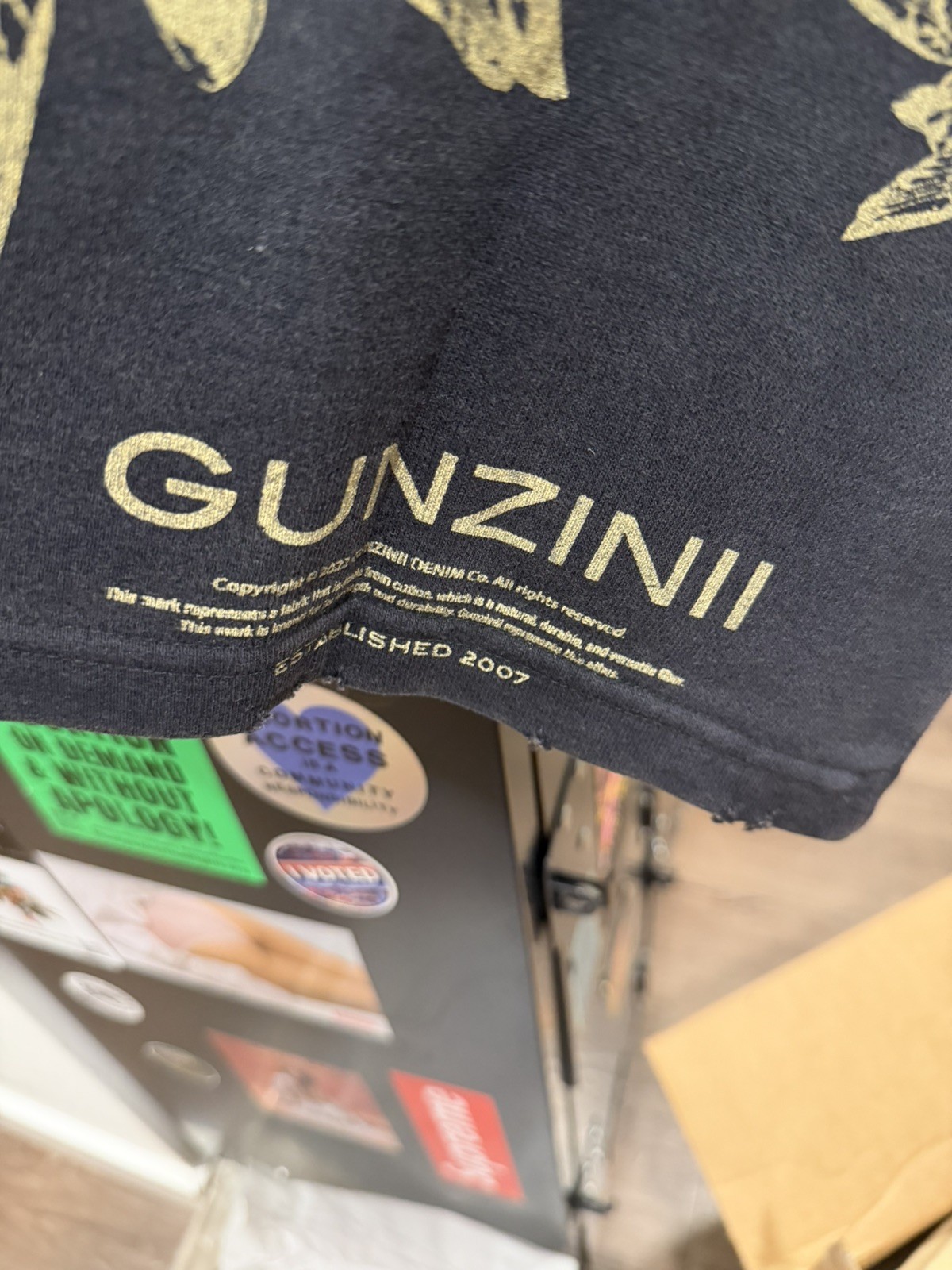 Gunzinii Heavy T-shirt XS Distressed “I Love You” Rhinestones Glitter Kisses
