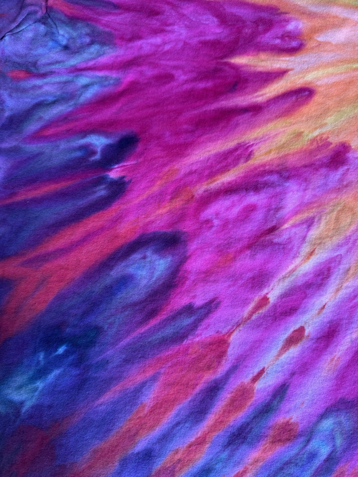 Ice Dyed T Shirt Sunburst Pattern Starburst Candy Color Inspired Size L Runs Sm