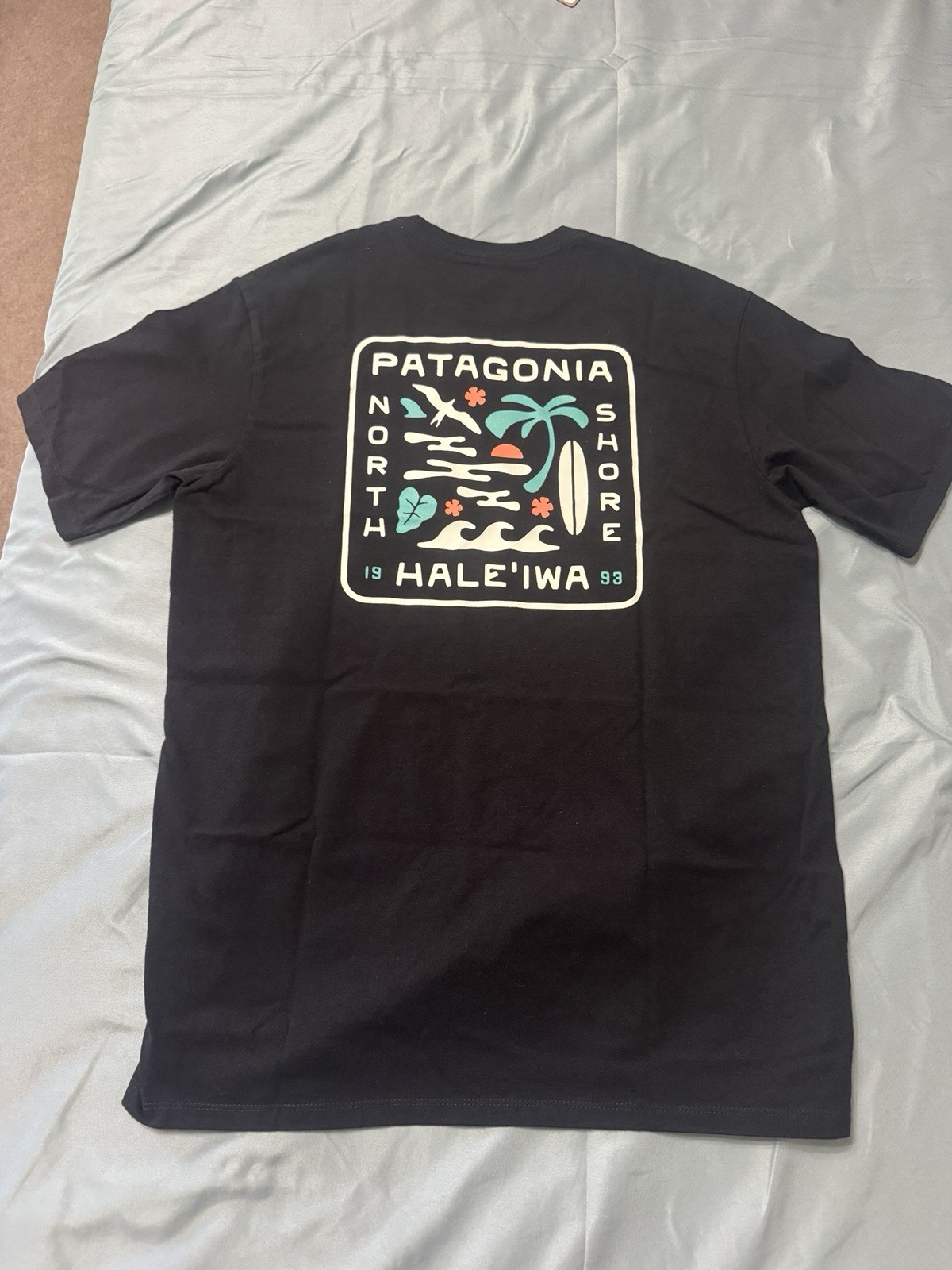 Patagonia Haleiwa North Shore Graphic T Shirt 37724 Men’s Small Black Crew Neck