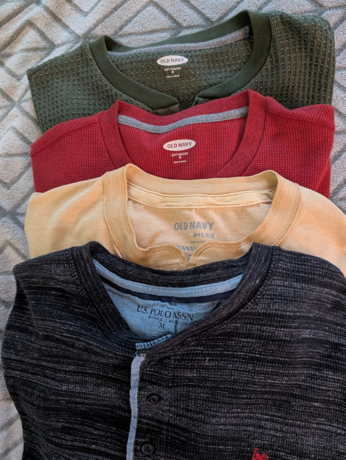 Old Navy & U.S. Polo Assn. Men’s 4-Pack Henley T-Shirts M Multicolor