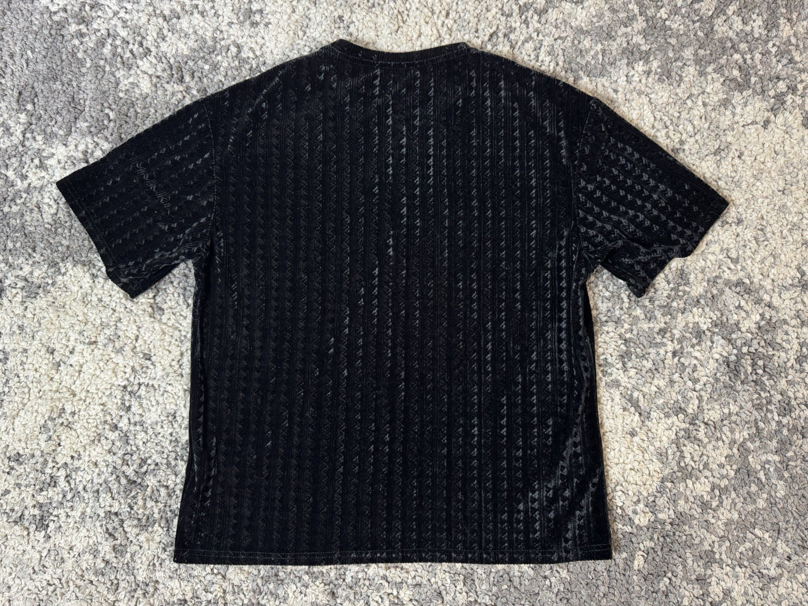 SHEIN, Men’s Textured Black Pattern Short Sleeve Tshirt, X Large