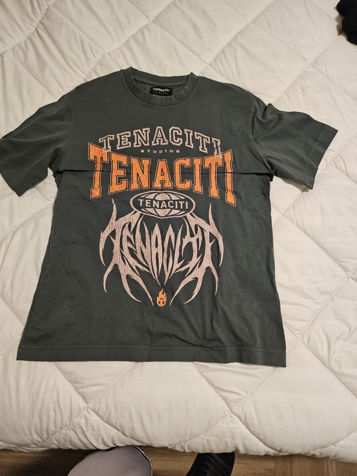 Men’s Small TENACITI Studios Logo Graphic Print T-Shirt Gray Cotton Crew Neck