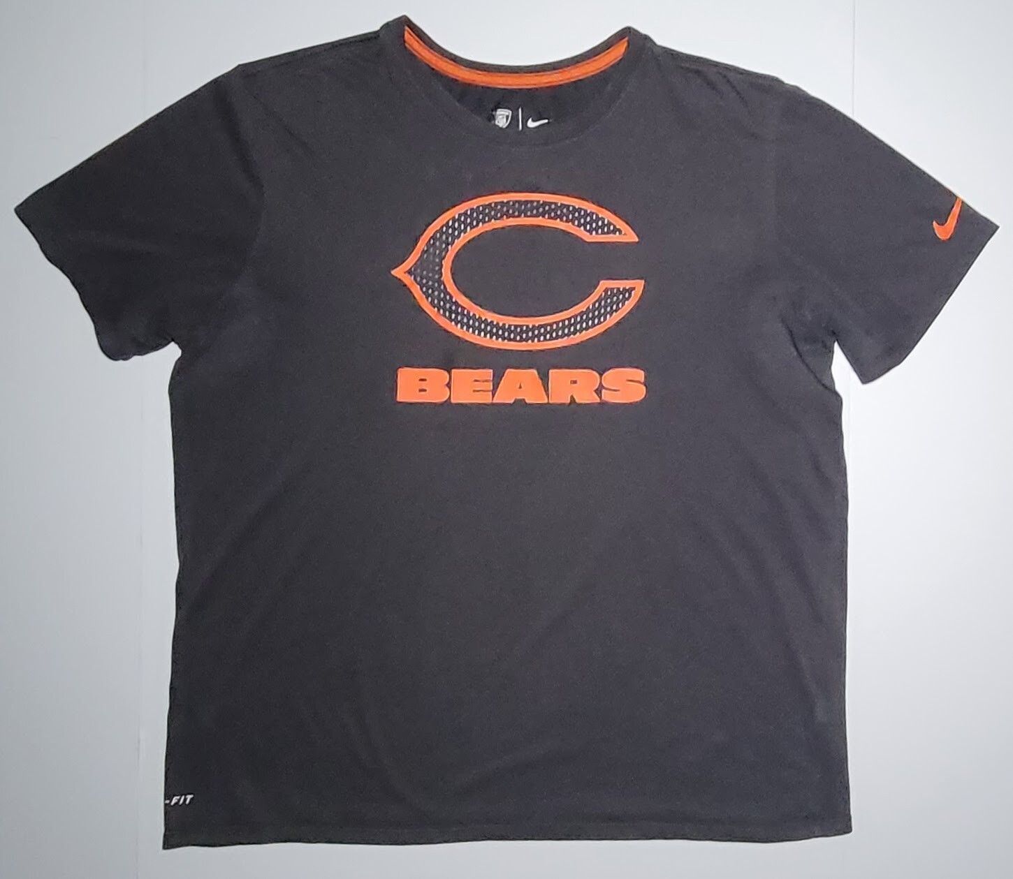 Nike NFL Chicago Bears Athletic Cut Mens Gray Orange Short Sleeve Shirt Size XL