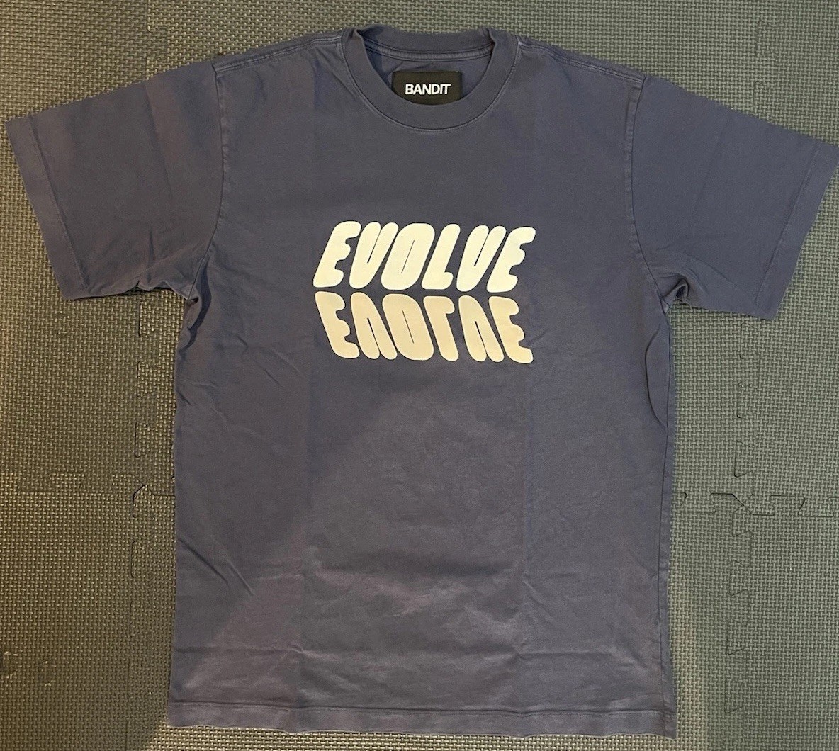 Bandit Running Evolve Community Tee Navy Blue Size Extra Small XS Unisex