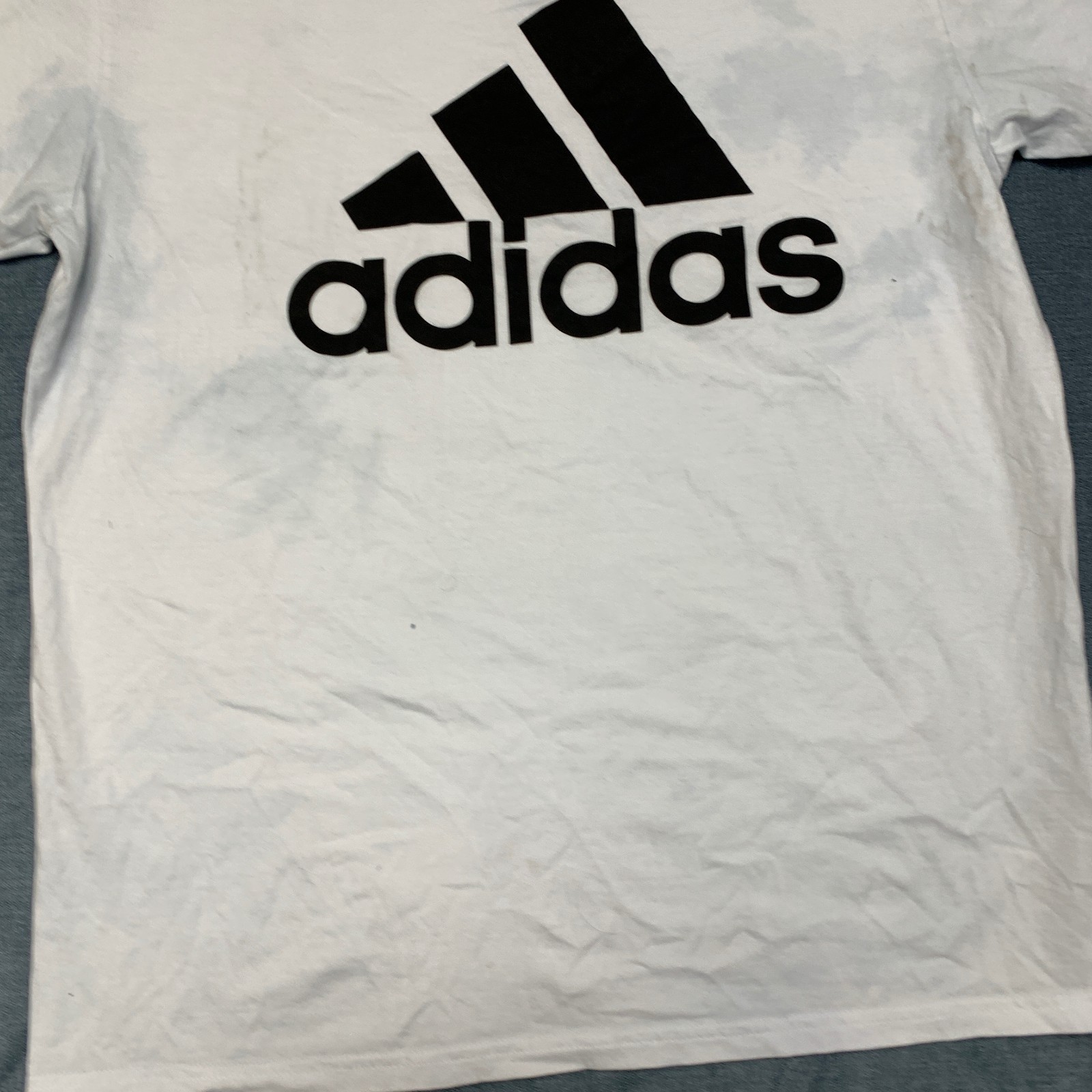Adidas T Shirt Mens Large White Logo Short Sleeve Outdoor Travel Pullover Tee