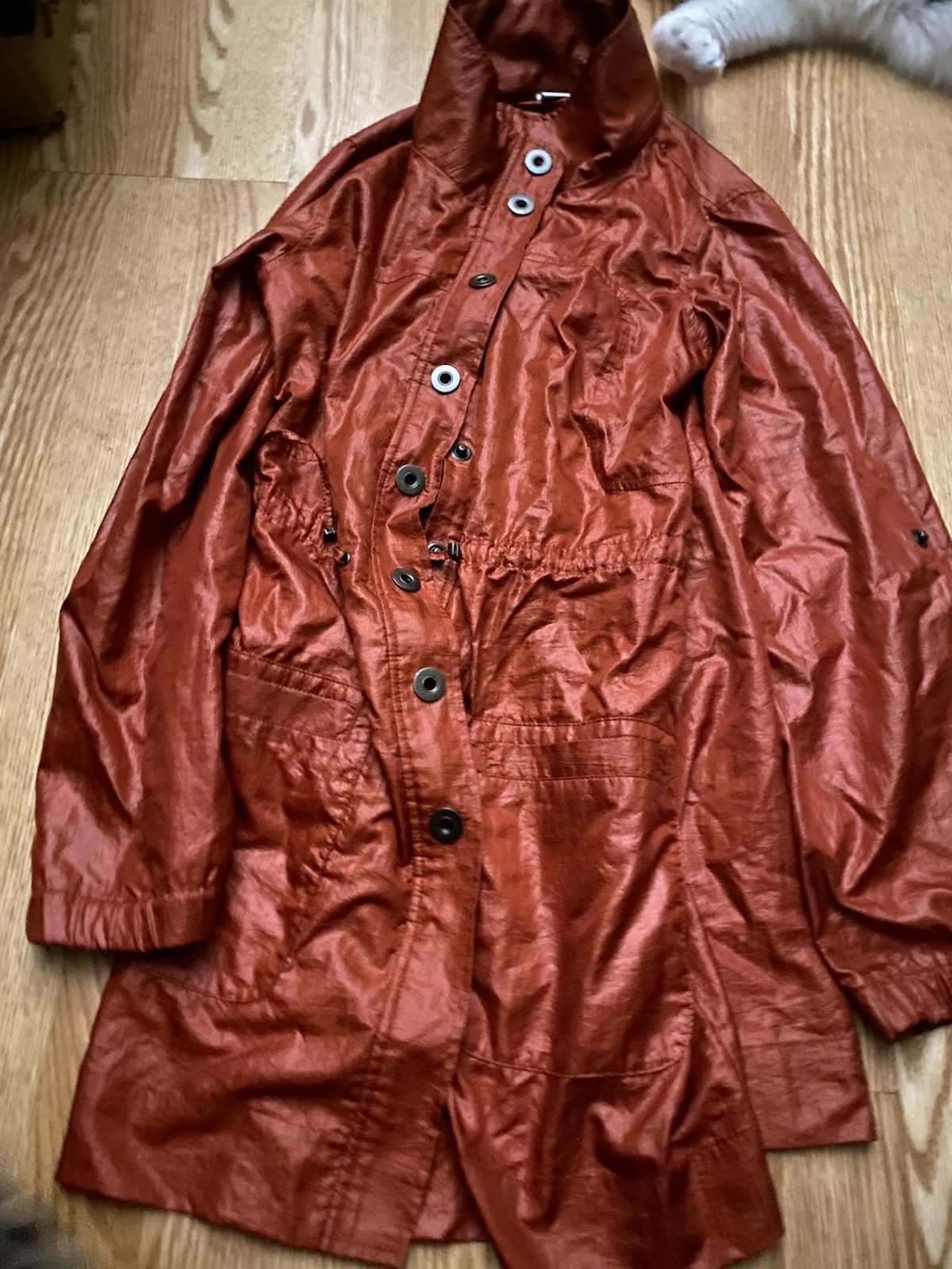 CLOSET CLEANOUT MAINLY A WOMENS MEDIUM