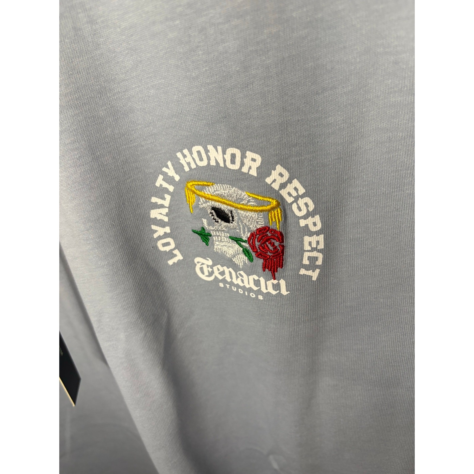 NWT Sz. S – Tenaciti Skull w/ Rose Shirt (light Blue)