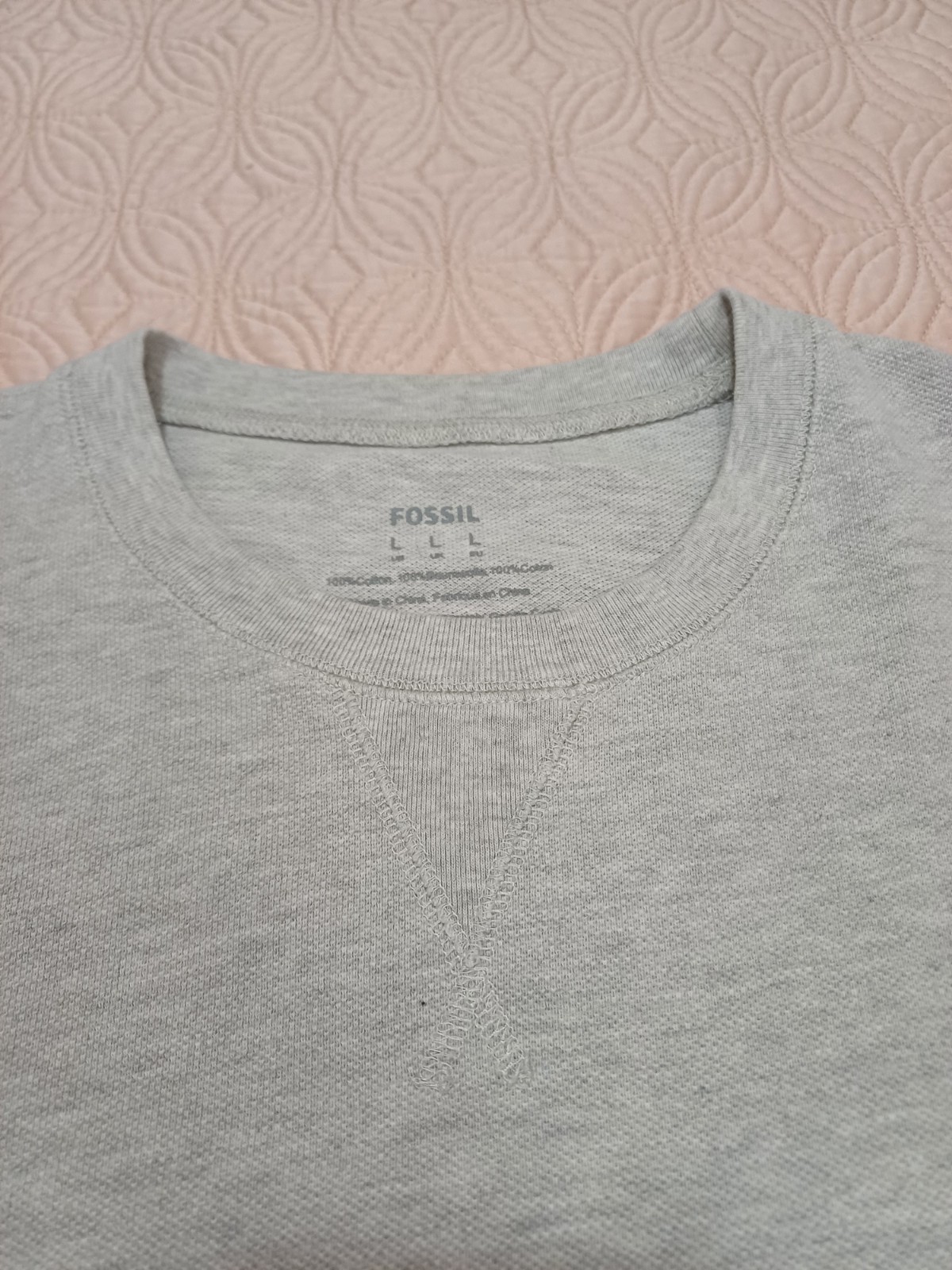 Fossil long sleeve pull over t- shirt mens size Large Gray EUC
