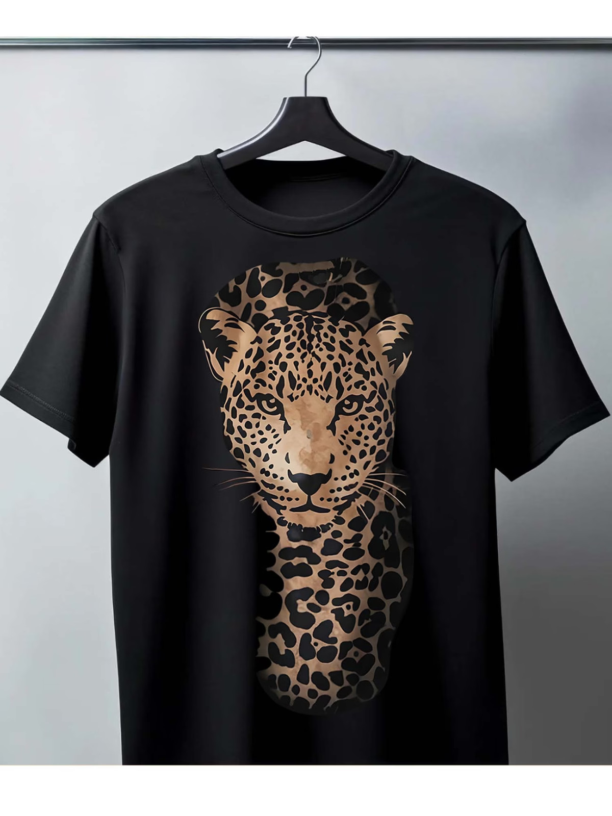 Black Pure – Cotton Men’s T – Shirt: Leopard Head Pattern Theme