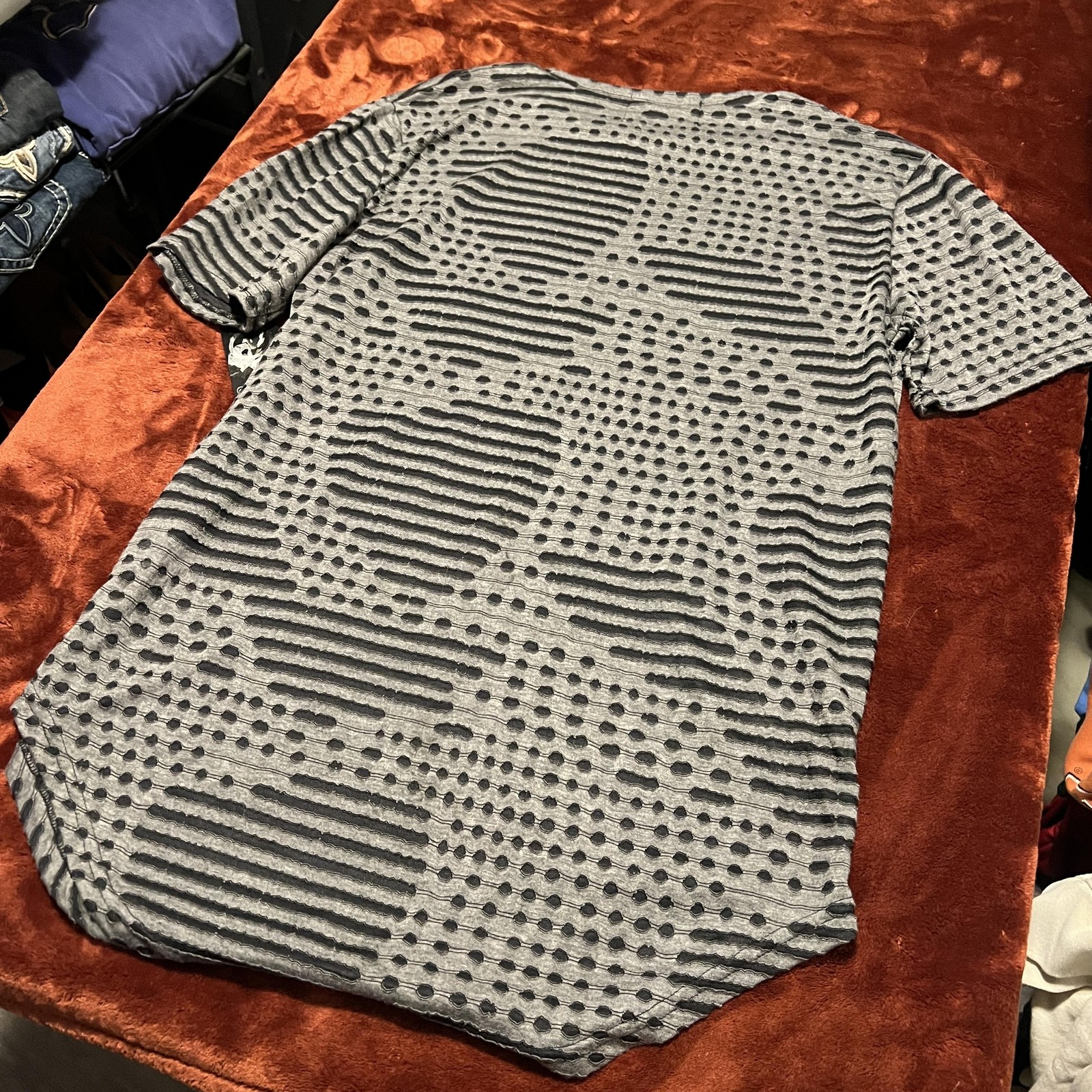 Mecca Mens Large Gray Black 3D Textured Pattern Short Sleeve Modern T-shirt NWT