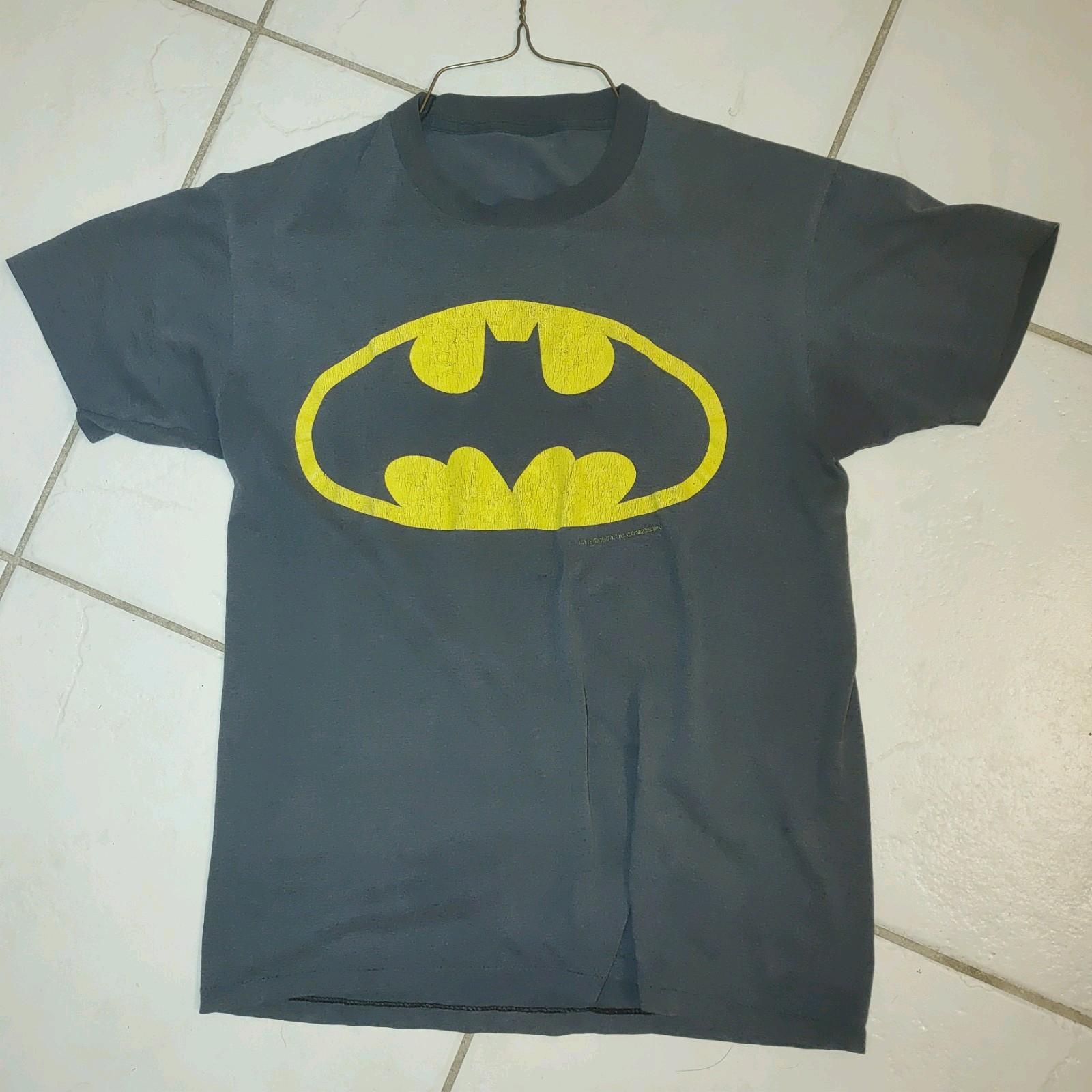 Vintage Retro 1980s Batman T-shirt DC Comics 80s Tee Shirt 1989 Black Yellow