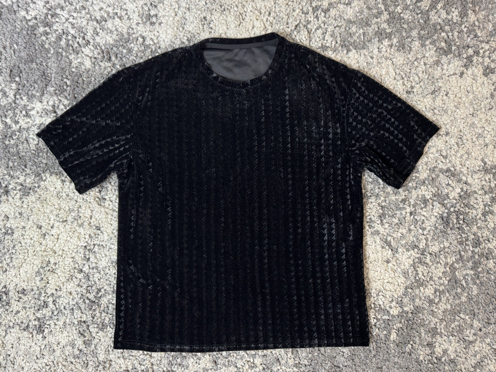 SHEIN, Men’s Textured Black Pattern Short Sleeve Tshirt, X Large