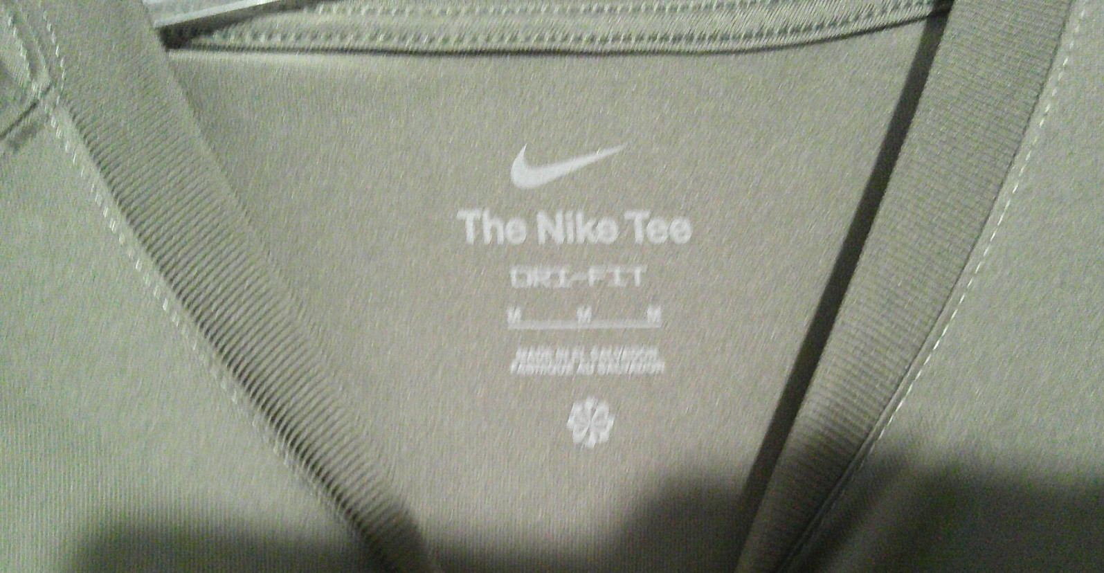 NIKE DRI-FIT ‘THE NIKE TEE’ Short Sleeve ACTIVE T SHIRT , SIZE M #T546-7