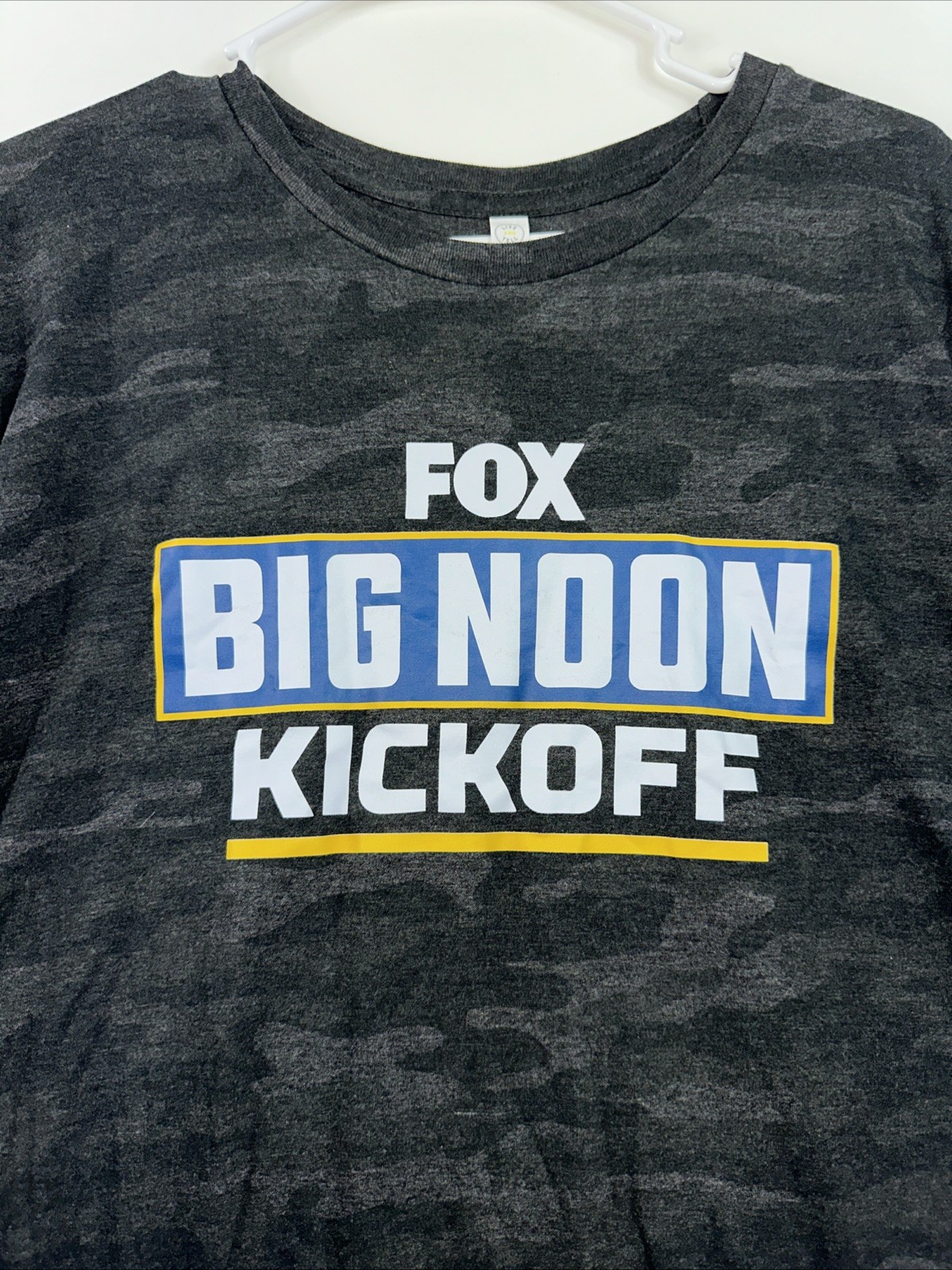 Fox BIG NOON Kickoff Barstool Men’s XL Gray Camo Cotton Poly Blend T-shirt