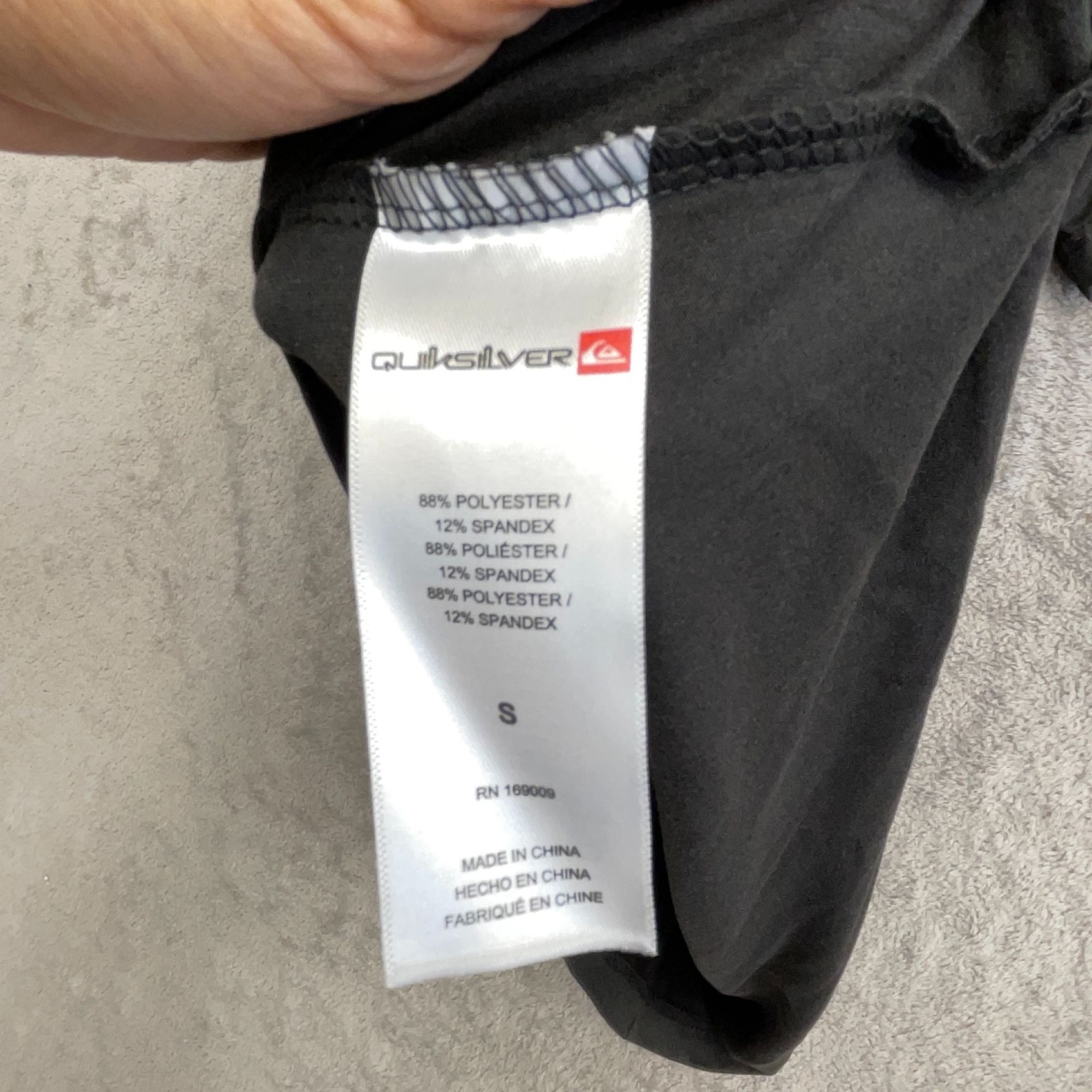 NEW Quiksilver Men’s S Black Active T-Shirt Regular Fit Polyester Spandex Blend