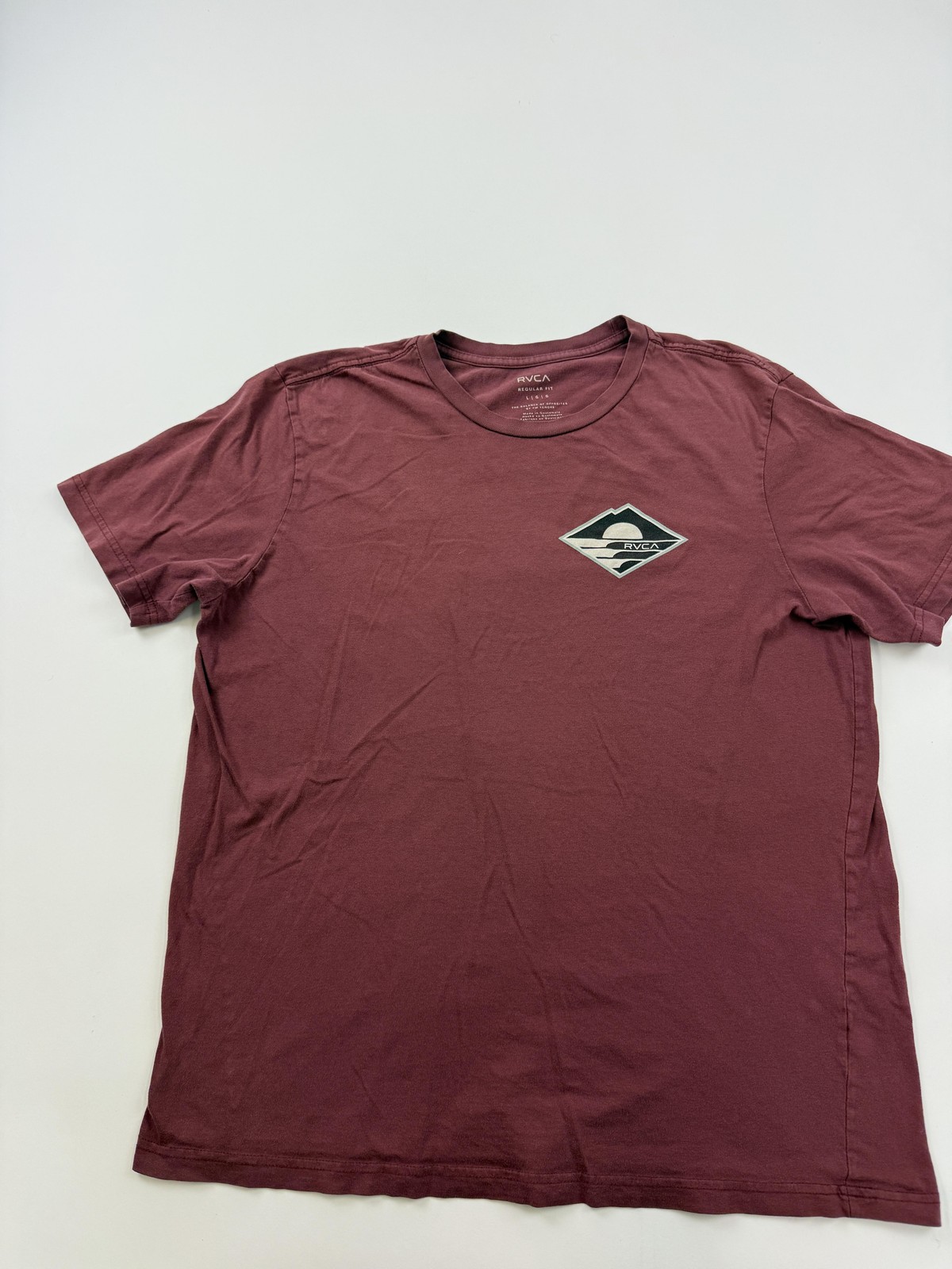 RVCA Shirt Mens Large Red Sunset Wave Logo Graphic Tee Tagless Surf Beach