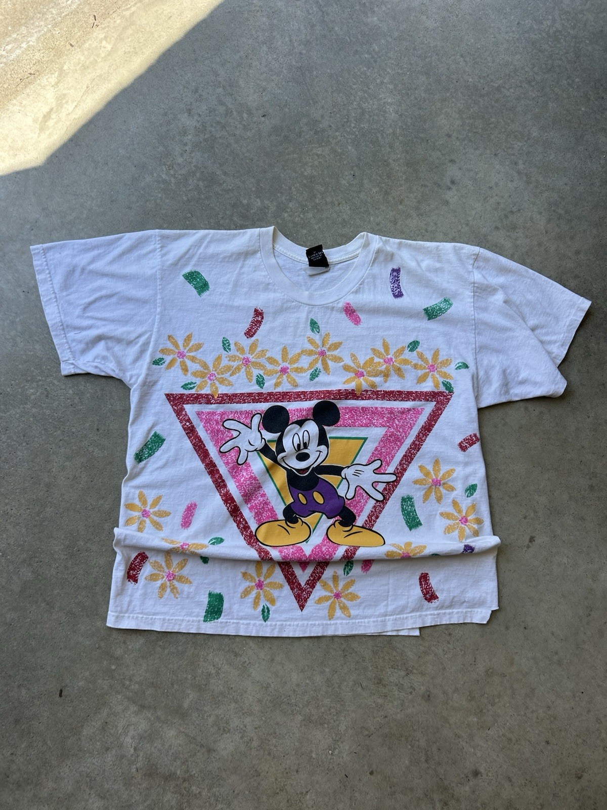 Vintage 90s Flower Mickey Mouse Disney T- Shirt Size L Or XL