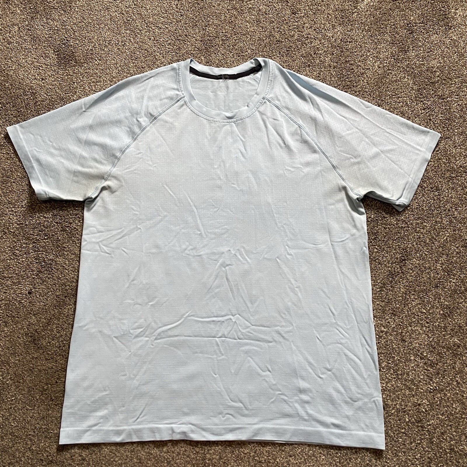 Mens Medium Rhone T Shirt Athletic Light Blue Performance Stretch Perforated