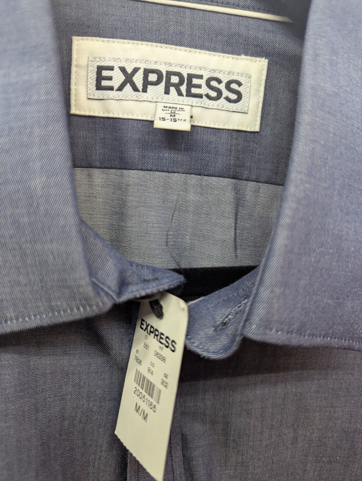 Express Extra Slim Fit Men’s Button Up Size Medium 15-15 1/2 Blue 100% Cotton