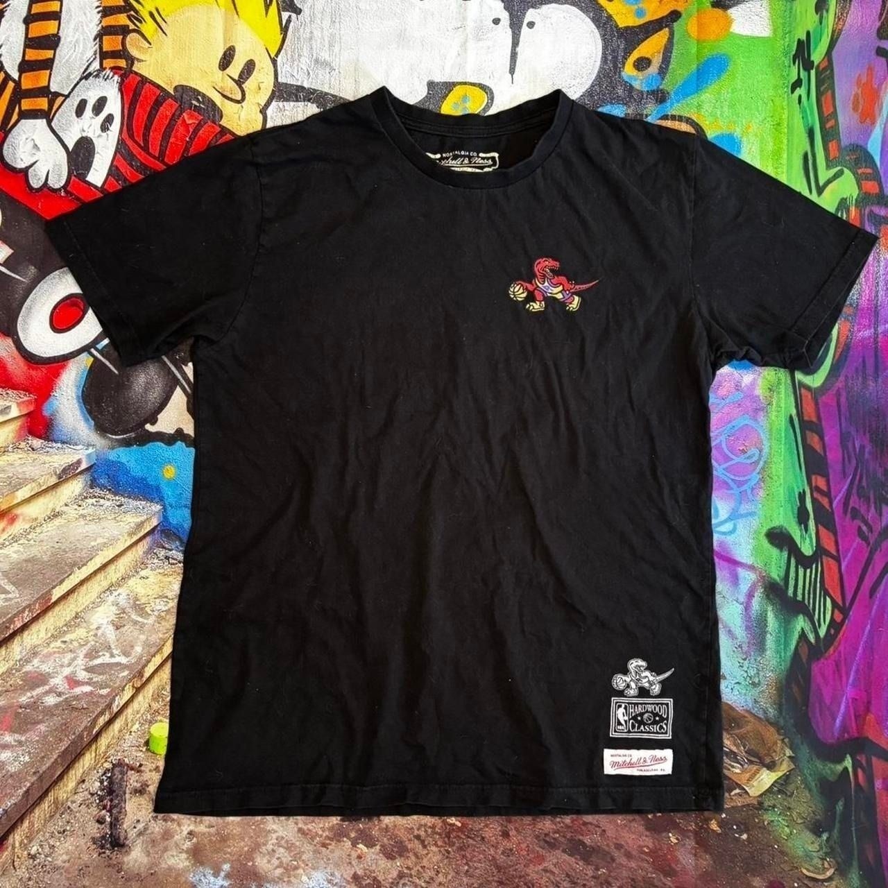 Mitchell & Ness Toronto Raptors “Defend the Northside” tee