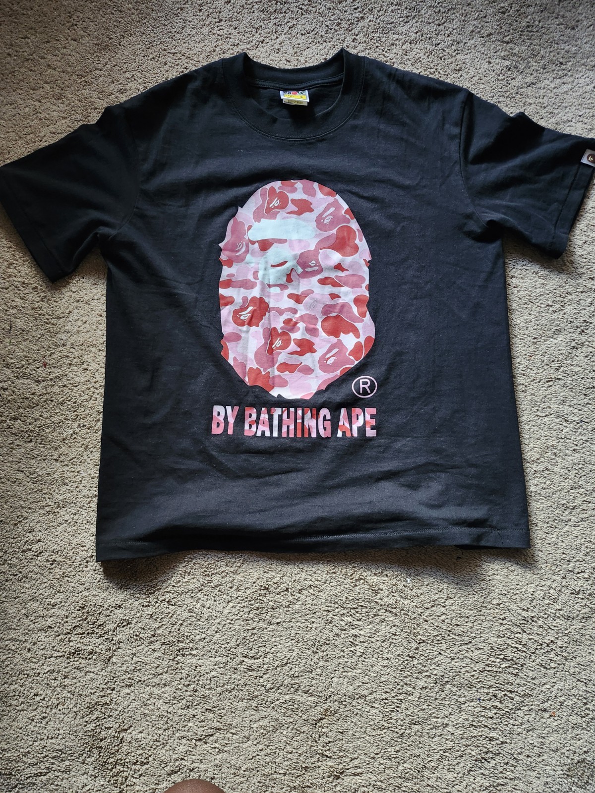 A Bathing Ape BAPE Men’s L Black Ape Head Logo Graphic Crew Neck Tee