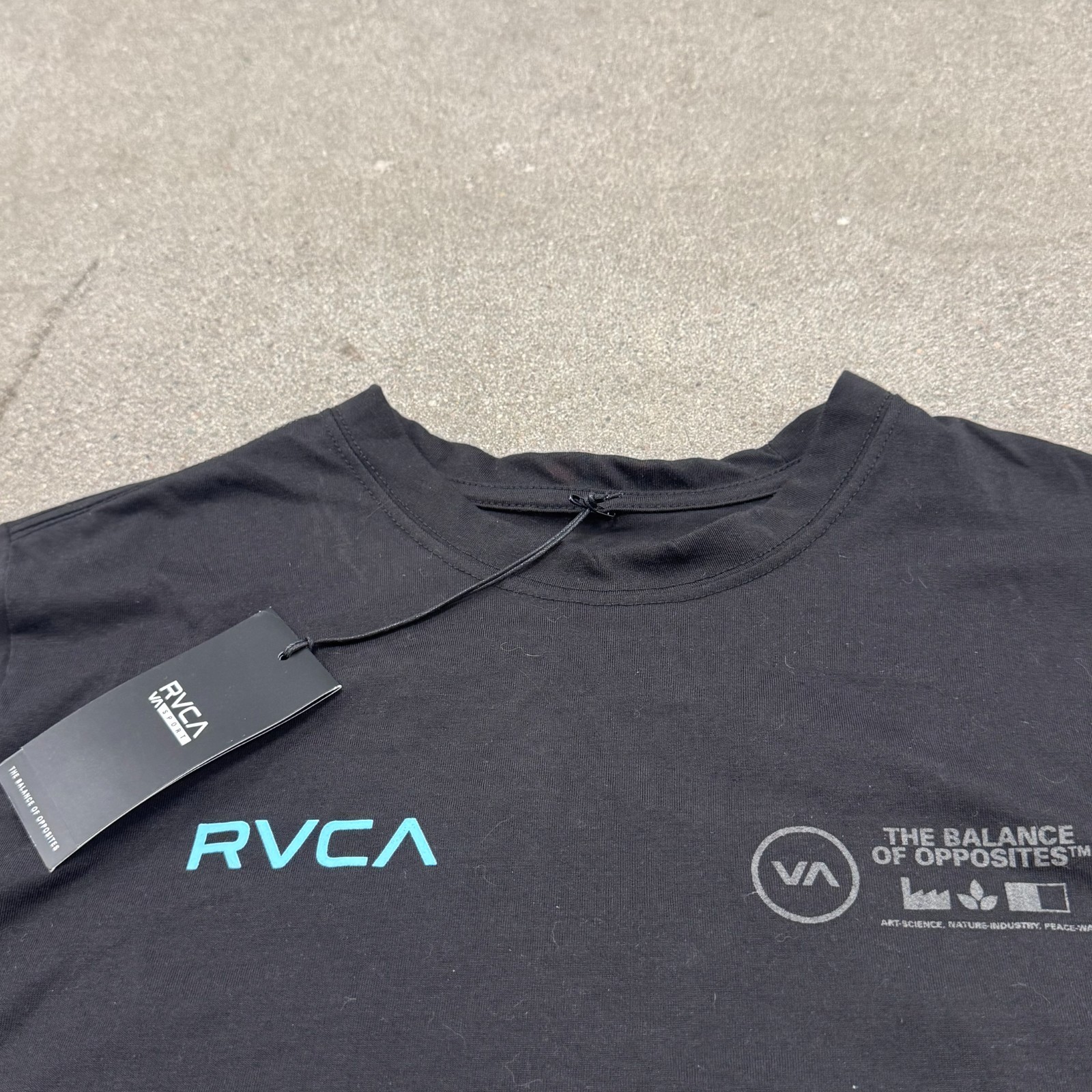 Rvca The Balance Of Opposites Shirt Mens Medium Black Regular Fit Sports Tee