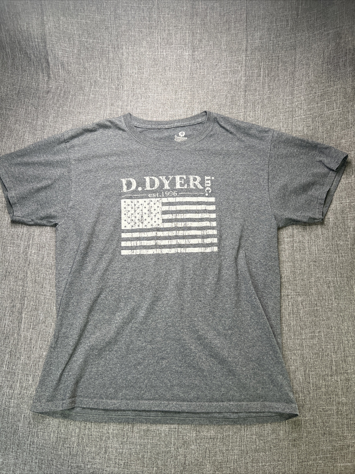 D. Dyer Inc. Shirt Men Size Medium Athletic Gray Flag Construction Short Sleeve