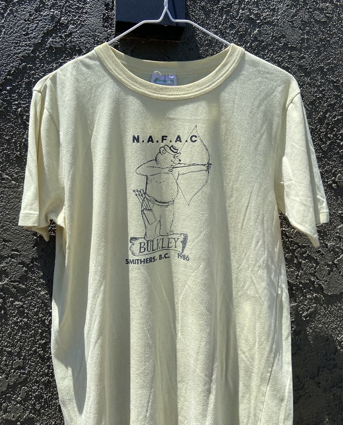 True Vintage 80s N.A.F.A.C Archery T Shirt Sz L Bulkley Smithers B.C Yellow USA
