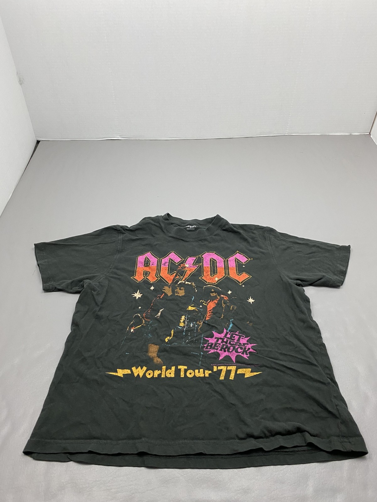 Shirt Mens S Black Old Navy AC/DC World Tour Graphic Tee Crewneck Tagless Cotton