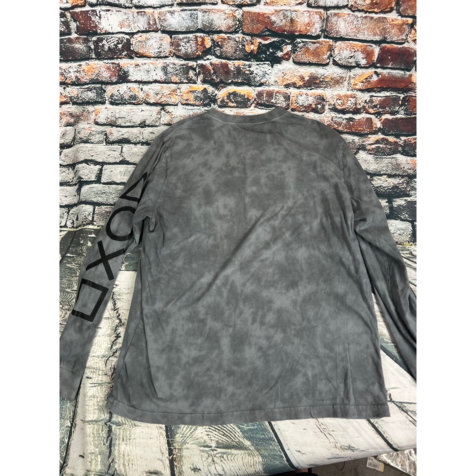 PlayStation PS5 Long Sleeve Gray Shirt Men’s Size L/G Gaming Top