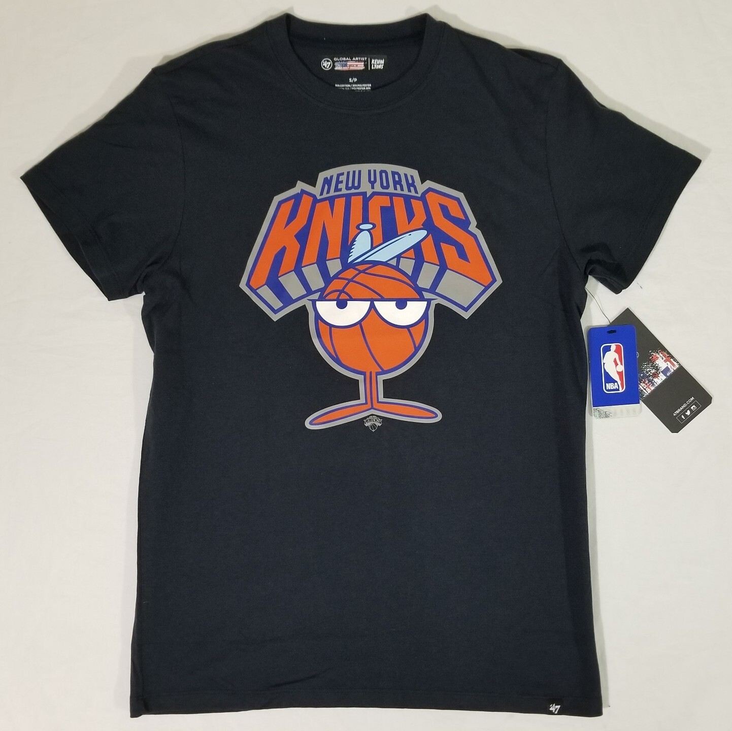 ’47 Brand NEW YORK KNICKS Global Artist Project Kevin Lyons Men’s T-Shirt Size S