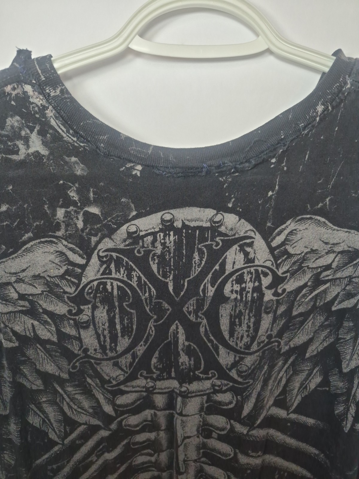 Xtreme Couture Graphic T-Shirt Black Skull Wings Size Large