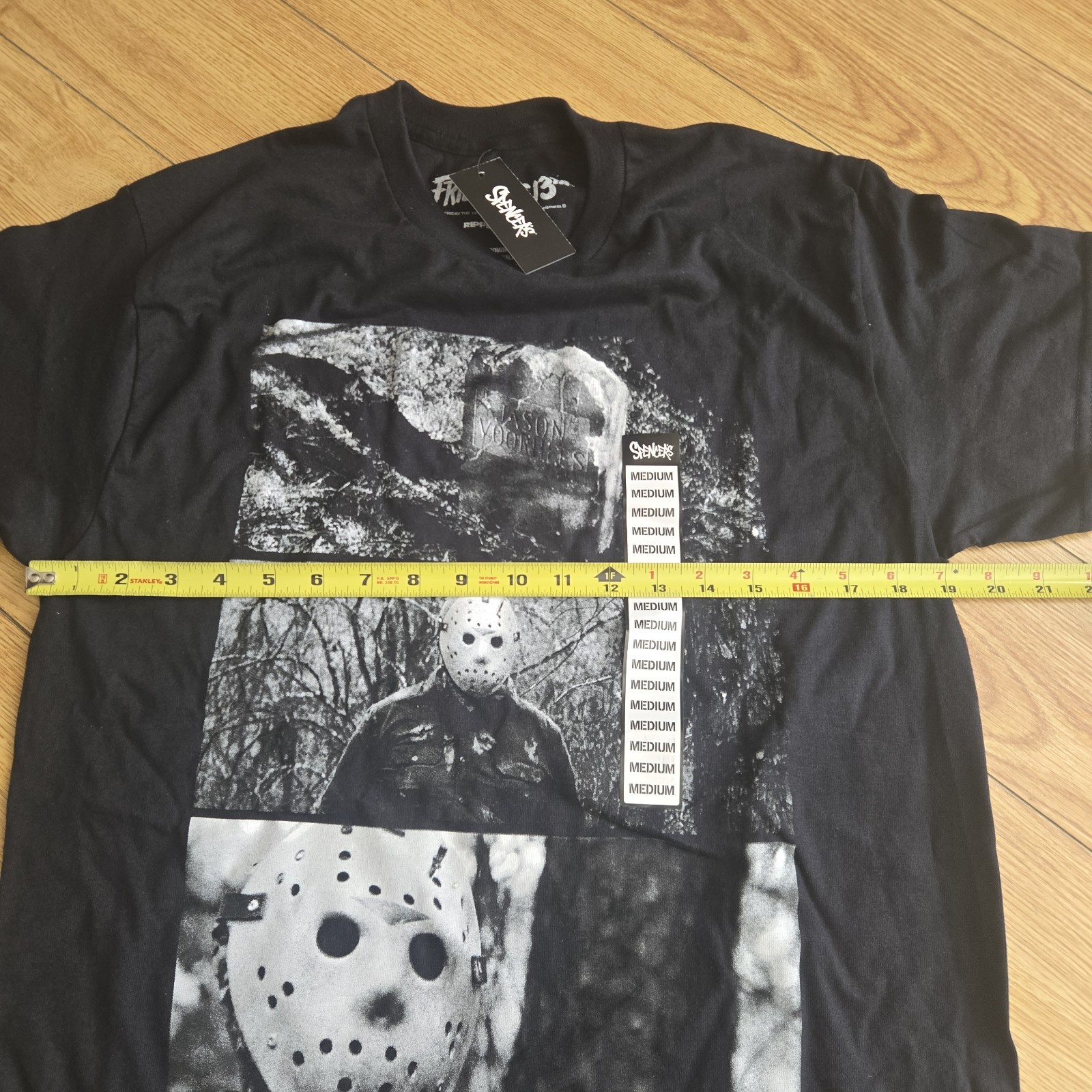 NWT: Friday The 13th Jason Voorhees Horror SPENCERS T-Shirt Black Adult Medium