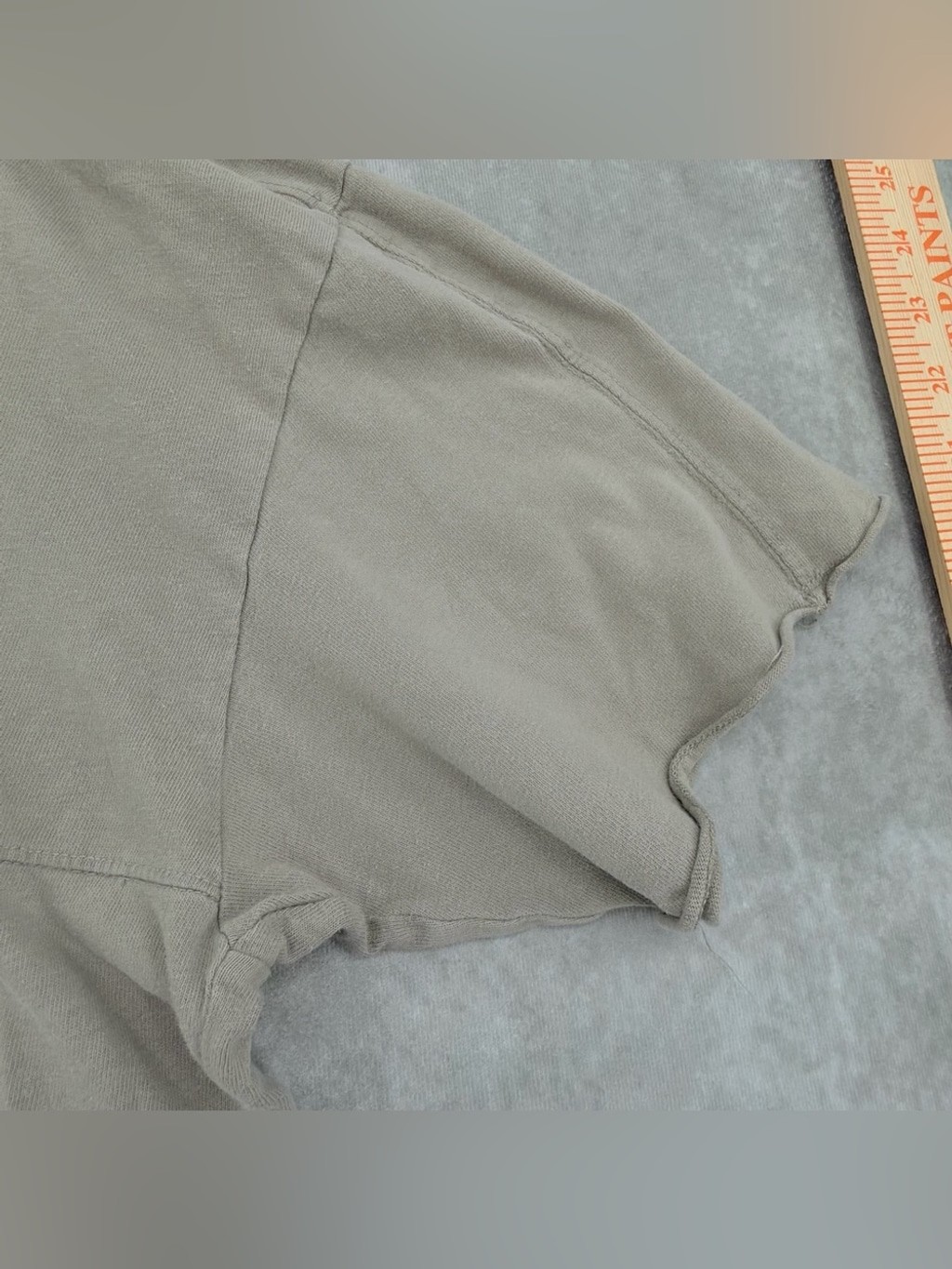 Abercrombie & Fitch Short Sleeve Pocket Tee – Taupe/grey